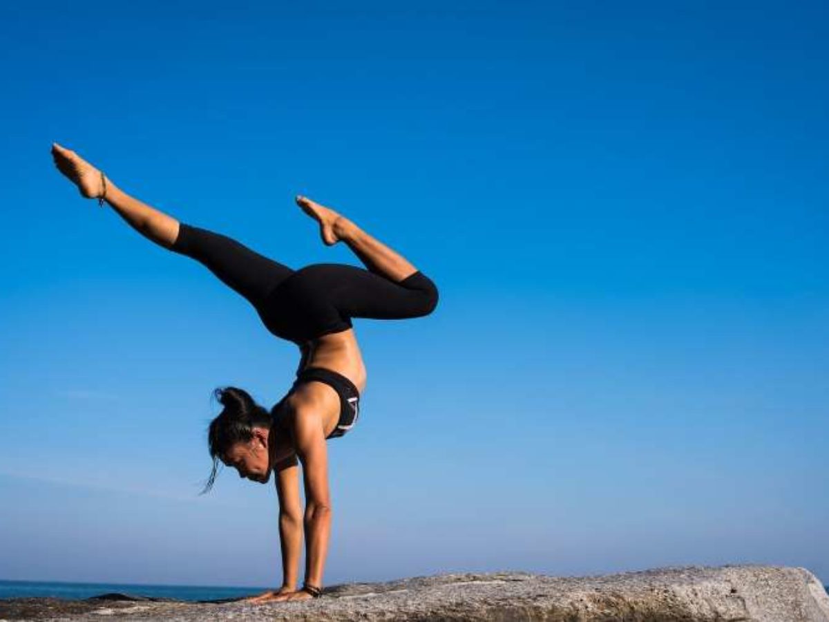 5 Effective Yoga Poses for Mountain Climbers - Yogkala